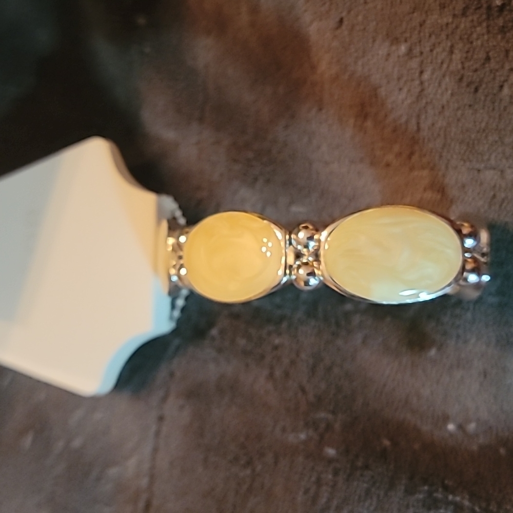 Color Bracelet - Picture 2 of 3